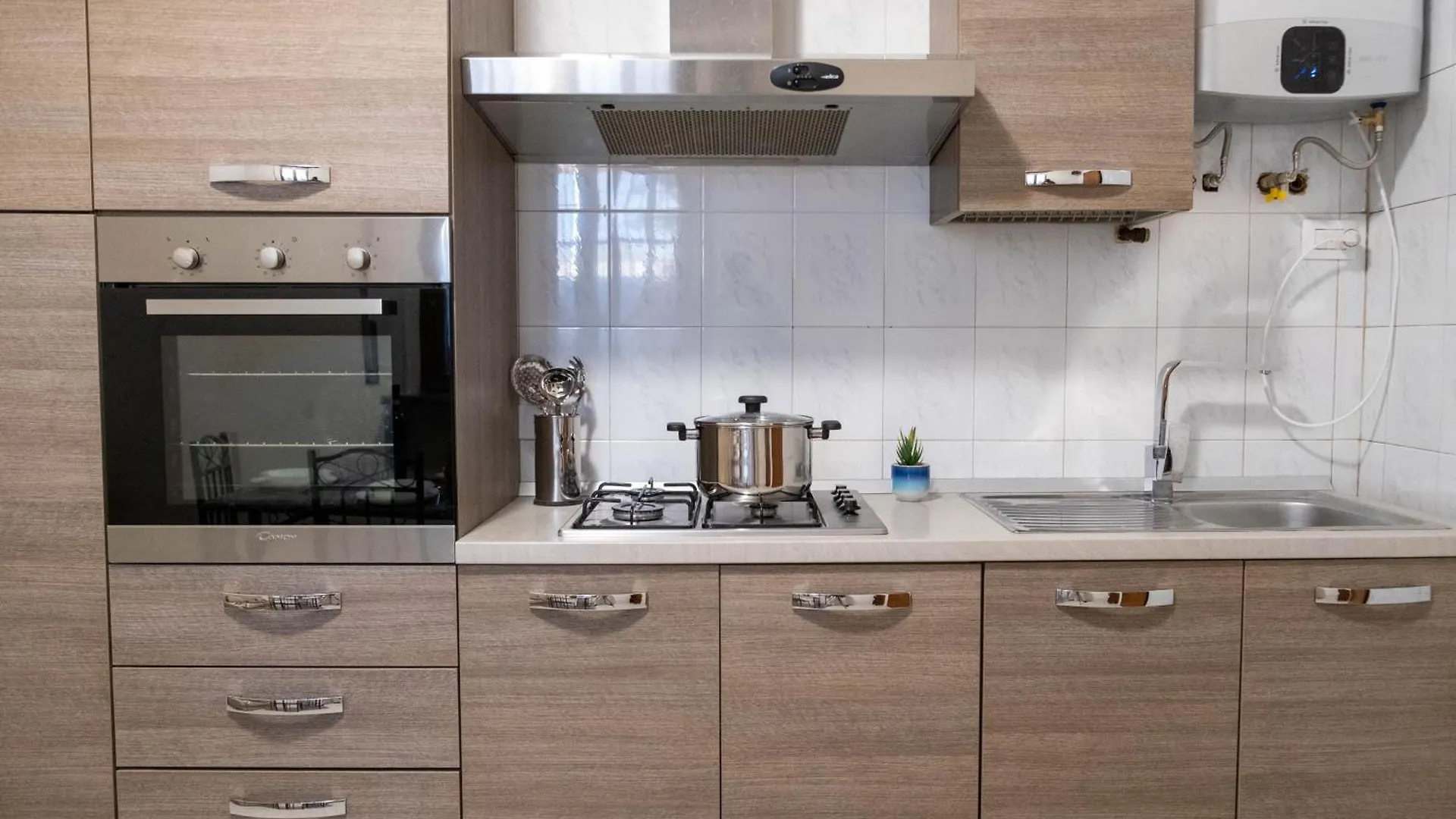 Apartment Humanitas-Forum, Casa Accogliente Con Parcheggi Gratis Rozzano